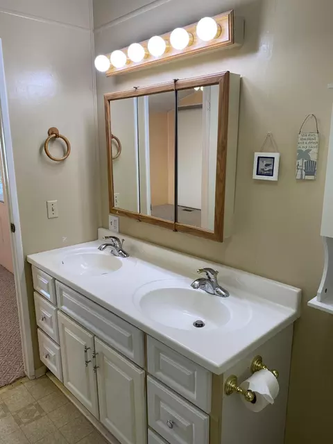 827 Shawnee Trl, Redding, CA 96003 photo 15