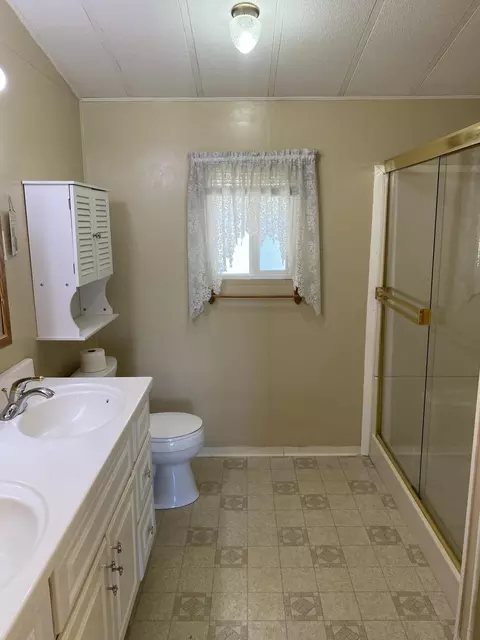 827 Shawnee Trl, Redding, CA 96003 photo 13