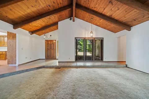525 Royal Oaks Dr, Redding, CA 96001 photo 8