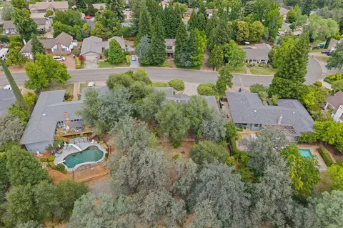 525 Royal Oaks Dr, Redding, CA 96001 photo 46