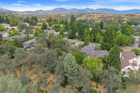 525 Royal Oaks Dr, Redding, CA 96001 photo 48