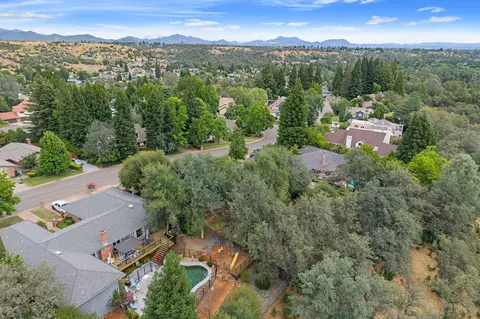 525 Royal Oaks Dr, Redding, CA 96001 photo 47