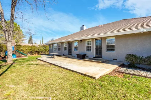 4100 Saratoga Dr, Redding, CA 96002 photo 24