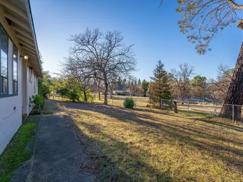 11599 Wilvern Ln, Redding, CA 96003 photo 46