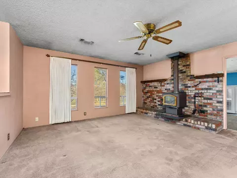 11599 Wilvern Ln, Redding, CA 96003 photo 4