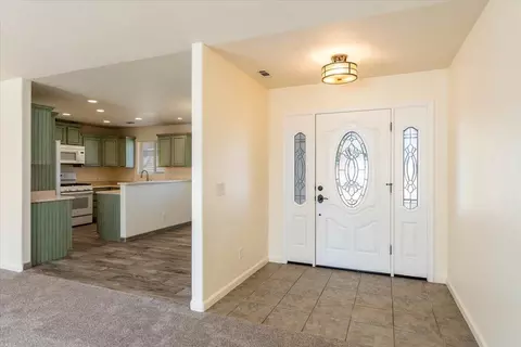 Entry Way - 1263 Riviera Dr, Redding, CA 96001 photo 2 of 2
