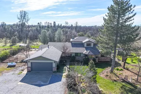 20039 Juanita Ln, Redding, CA 96003