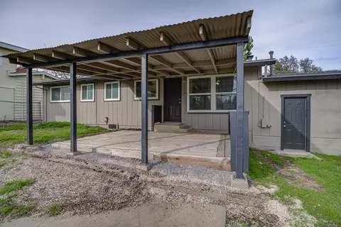 1525 Riviera Dr, Redding, CA 96001 photo 4