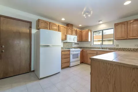 Kitchen - 1683 Kildare Dr, Redding, CA 96001 photo 1 of 1