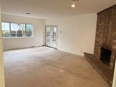 2636 Avola St, Redding, CA 96002 photo 2