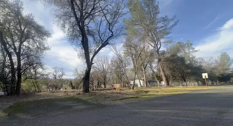 11904 Bella Vista Ct, Bella Vista, CA 96008