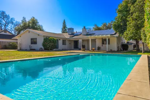 7047 Tucker Ln, Redding, CA 96002