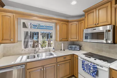 2396 Marilyn Ave, Redding, CA 96002 photo 16