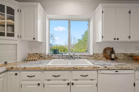 4540 Shannon Pl, Redding, CA 96001 photo 13