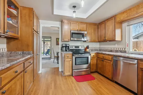 3680 Wasatch Dr, Redding, CA 96001