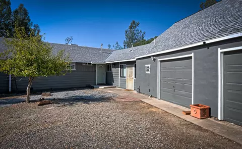 13374 Hidden Oaks Trl, Redding, CA 96003 photo 3