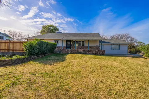 1745 Johnson St, Red Bluff, CA 96080 photo 1