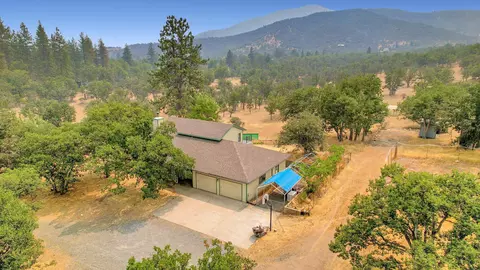 Other - 4412 Saint Rose Way, Yreka, CA 96097 photo 4 of 10