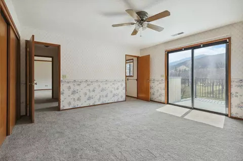 Bedroom - 4412 Saint Rose Way, Yreka, CA 96097 photo 2 of 5