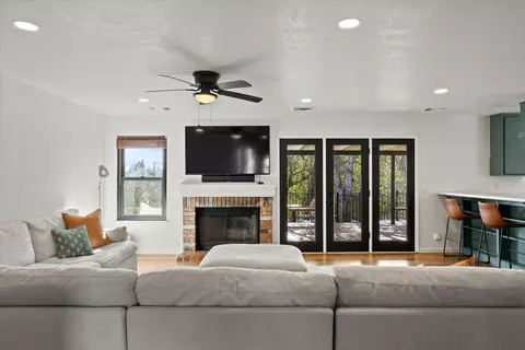 3729 Wasatch Dr, Redding, CA 96001 photo 8