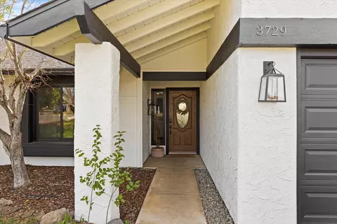 3729 Wasatch Dr, Redding, CA 96001 photo 2