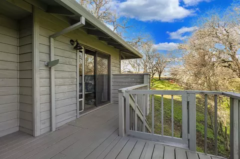 Exterior - 21560 Wilcox Rd, Red Bluff, CA 96080 photo 5 of 8