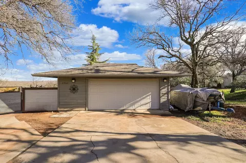 Exterior - 21560 Wilcox Rd, Red Bluff, CA 96080 photo 4 of 8