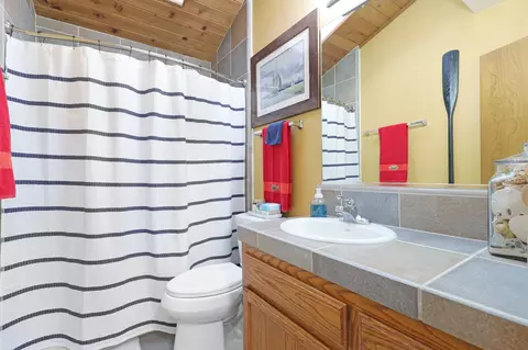 Bath - 21560 Wilcox Rd, Red Bluff, CA 96080 photo 2 of 2