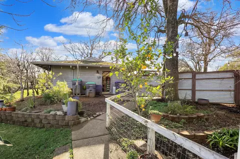 Exterior - 21560 Wilcox Rd, Red Bluff, CA 96080 photo 6 of 8