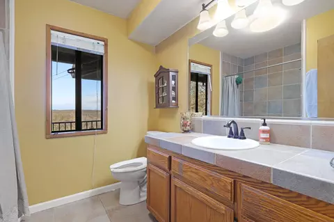 Bath - 21560 Wilcox Rd, Red Bluff, CA 96080 photo 1 of 2