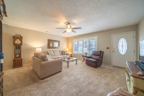 1340 Ridge Dr, Redding, CA 96001 photo 2