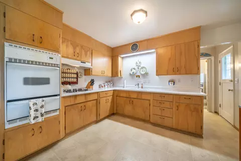 1340 Ridge Dr, Redding, CA 96001 photo 5