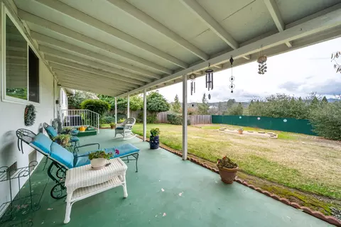 1340 Ridge Dr, Redding, CA 96001 photo 13