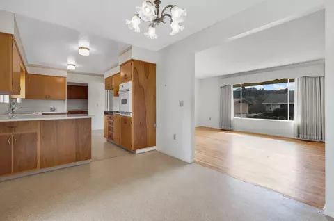 830 Royal Oak Dr, Redding, CA 96001 photo 5