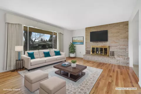 830 Royal Oak Dr, Redding, CA 96001