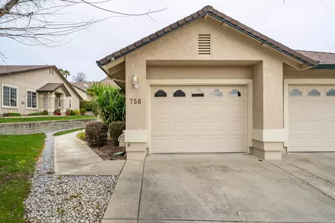 756 Doral Trl, Redding, CA 96003 photo 2