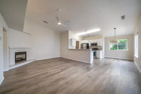 756 Doral Trl, Redding, CA 96003 photo 4