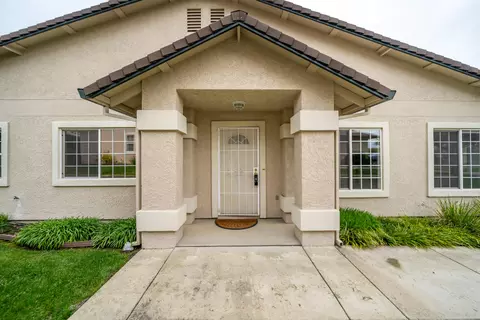 756 Doral Trl, Redding, CA 96003 photo 3