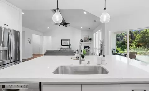 Kitchen - 9199 Laurel Glen Dr, Redding, CA 96001 photo 5 of 5