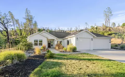 Exterior - 9199 Laurel Glen Dr, Redding, CA 96001 photo 2 of 9