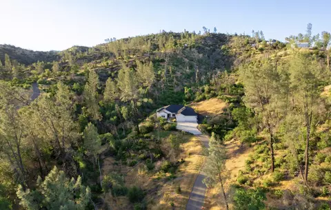 View/Area - 9199 Laurel Glen Dr, Redding, CA 96001 photo 1 of 2