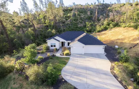 Exterior - 9199 Laurel Glen Dr, Redding, CA 96001 photo 9 of 9