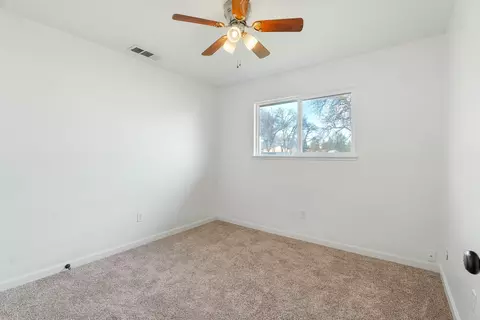 Bedroom - 2431 Christian Ave, Redding, CA 96002 photo 3 of 6