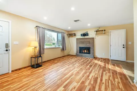 Living - 2431 Christian Ave, Redding, CA 96002 photo 1 of 2