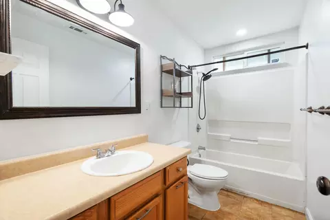 Bath - 2431 Christian Ave, Redding, CA 96002 photo 2 of 2