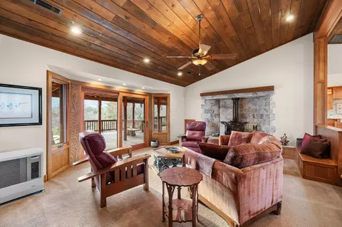 Living - 15917 Frontiersman Dr, Redding, CA 96001 photo 3 of 7