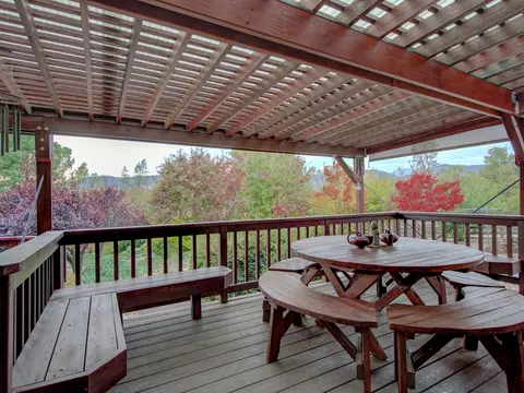 Exterior - 15917 Frontiersman Dr, Redding, CA 96001 photo 19 of 41