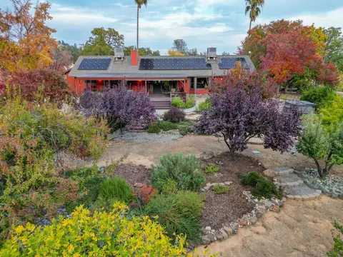 Exterior - 15917 Frontiersman Dr, Redding, CA 96001 photo 12 of 41
