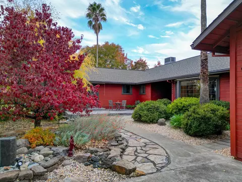 Exterior - 15917 Frontiersman Dr, Redding, CA 96001 photo 4 of 41