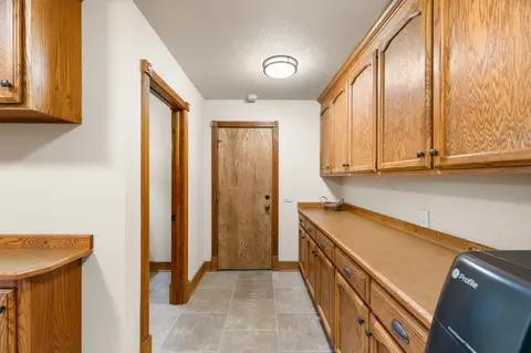 Other - 15917 Frontiersman Dr, Redding, CA 96001 photo 7 of 18